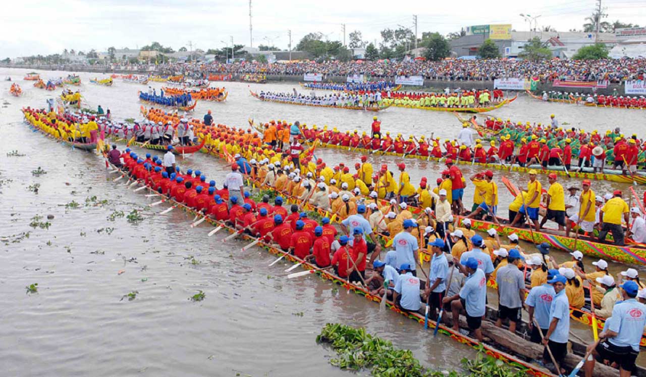 Kinh nghiệm du lịch Kiên Giang - Top 7 điểm đến hấp dẫn (2025) 39 Hội đua thuyền