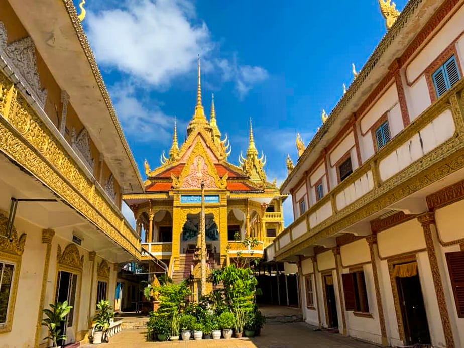 Chùa Linh Thứu - Check in ngôi chùa lâu đời tại Tiền Giang (2025) 30 Chánh điện