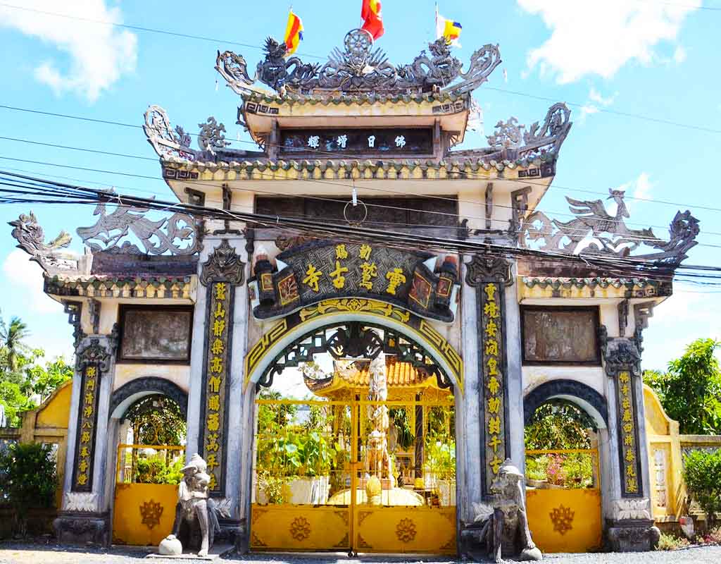 Kinh nghiệm du lịch Tiền Giang - Top 16 điểm đến hấp dẫn 2025 38 Địa điểm du lịch Tiền Giang tâm linh - Chùa Linh Thứu Tiền Giang