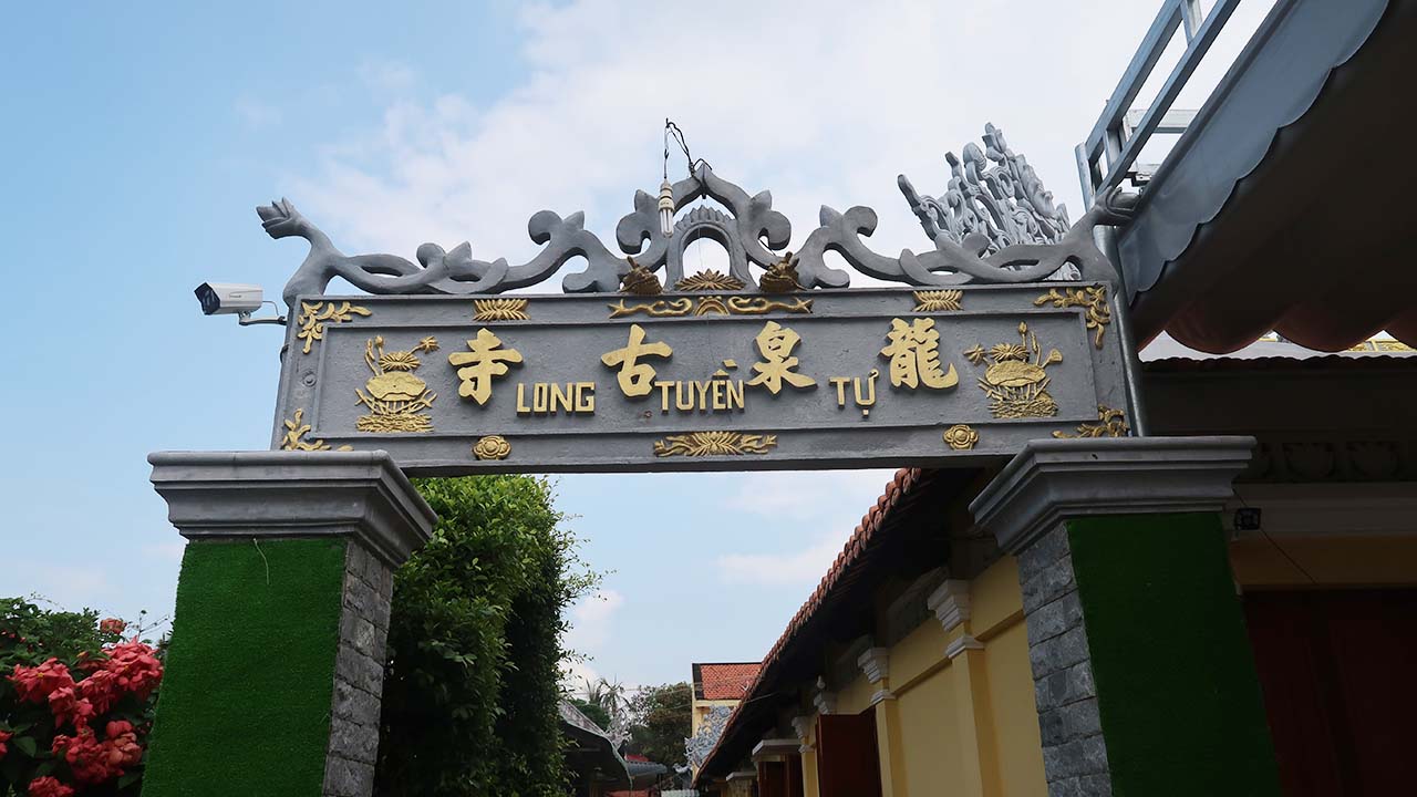 Chùa Linh Thứu - Check in ngôi chùa lâu đời tại Tiền Giang (2025) 24 Cổng chùa
