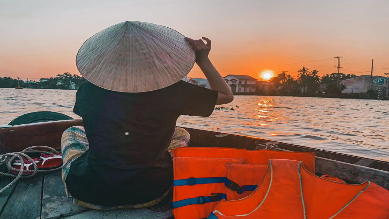 Thời điểm đi chợ nổi