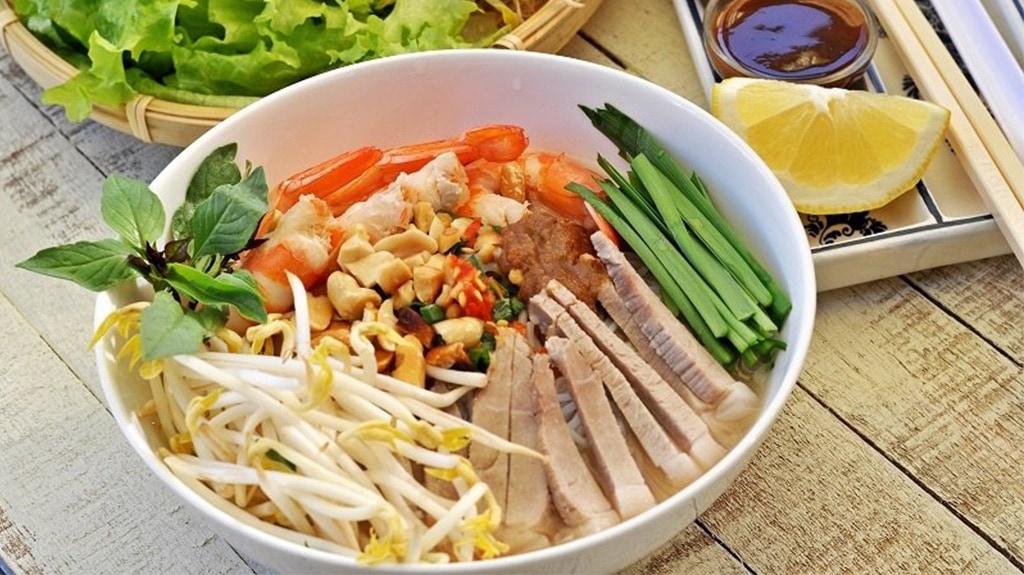 Lung Ngọc Hoàng - Khám phá "lá phổi xanh" của miền Tây (2025) 29 Bún gỏi dà