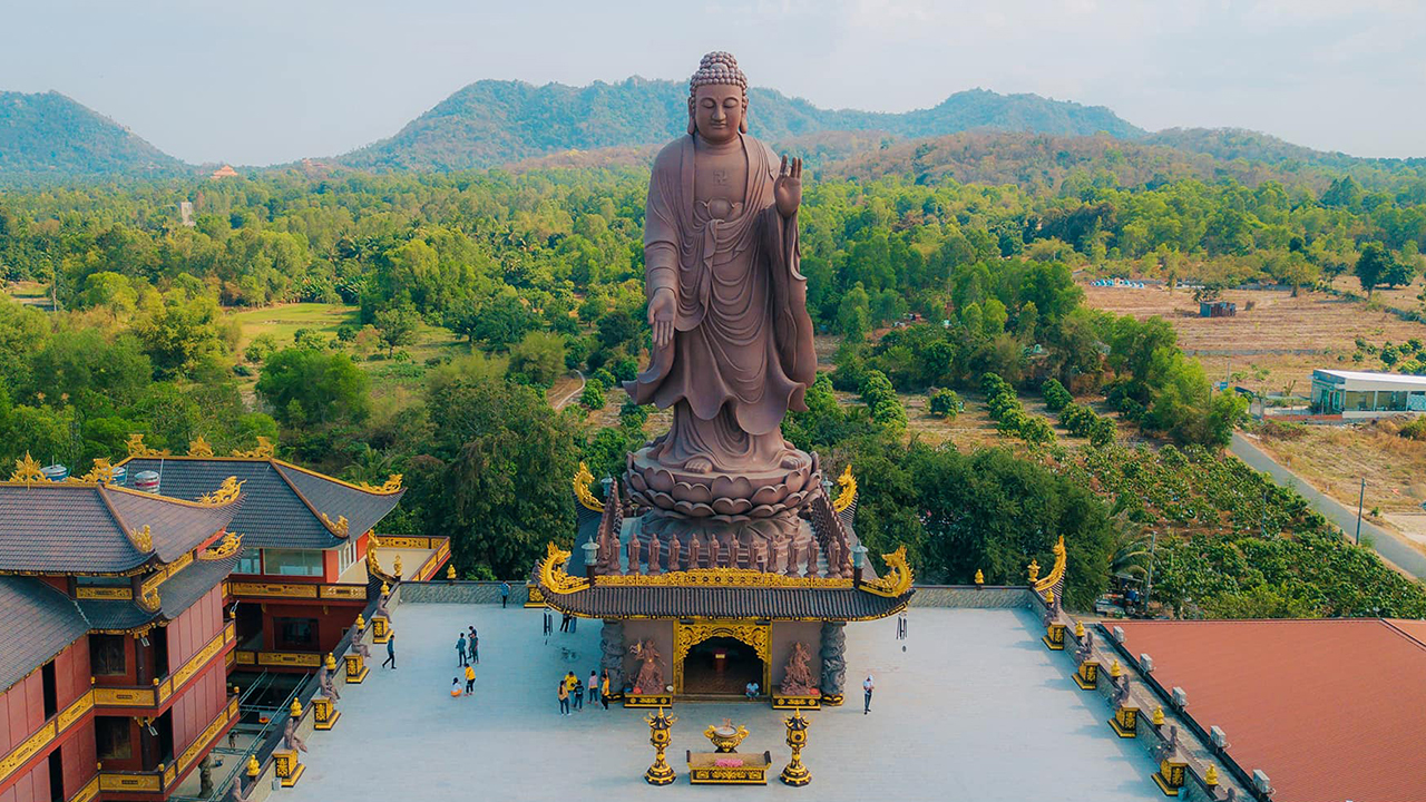 Chùa An Giang - TOP 12 ngôi chùa đẹp và linh thiêng nhất! 27 Chùa An Giang