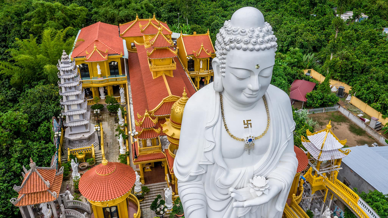 Chùa An Giang - TOP 12 ngôi chùa đẹp và linh thiêng nhất! 33 chùa Phước Thành l