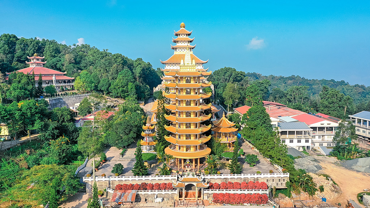 Chùa An Giang - TOP 12 ngôi chùa đẹp và linh thiêng nhất! 20 Toàn cảnh chùa Vạn Linh