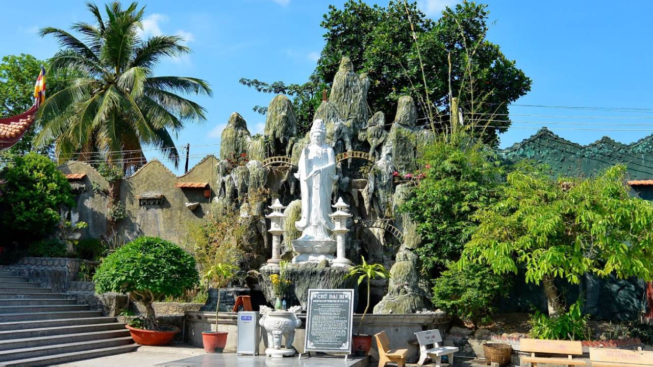 Chùa Bánh Xèo An Giang - Viếng Thiền viện Đông Lai (2025) 25 Chùa Bánh Xèo Châu Đốc