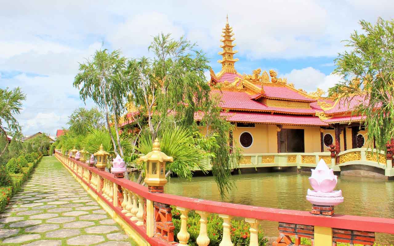 Chùa Vạn Phước Bến Tre - Ngôi chùa đẹp tựa tiên cảnh (2025) 22 Nhà thủy tạ của chùa