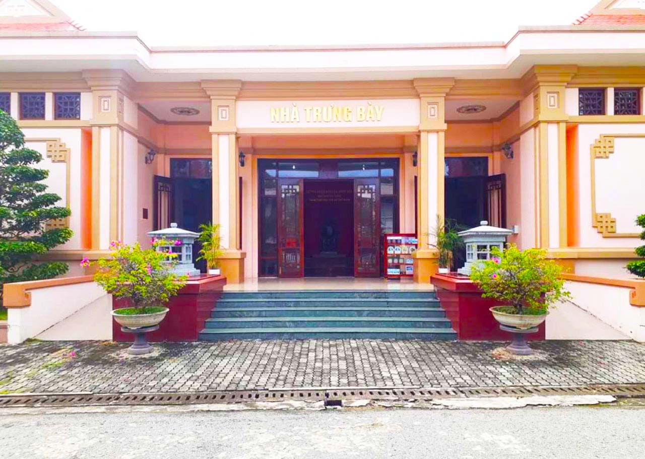 Khu di tích Nguyễn Sinh Sắc Đồng Tháp - Tưởng nhớ cụ Phó bảng 31 Cụ phó bảng Nguyễn Sinh Sắc