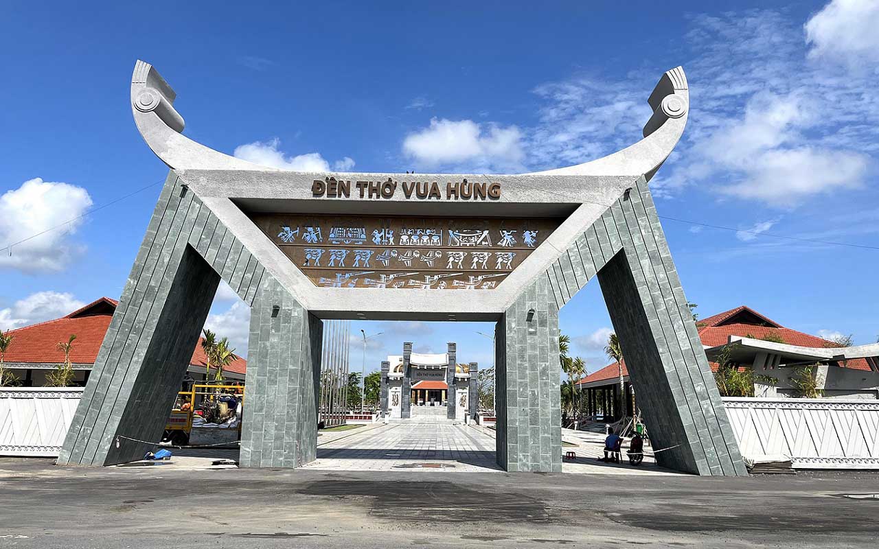 Đền thờ vua Hùng tại Cần Thơ - Điểm đến nổi bật năm 2025 16 Cổng vào