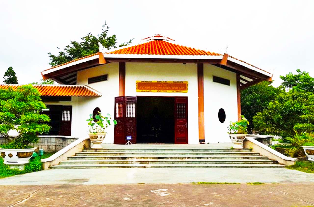 Khu di tích Nguyễn Sinh Sắc Đồng Tháp - Tưởng nhớ cụ Phó bảng 36 Đền thờ Cụ Nguyễn Sinh Sắc
