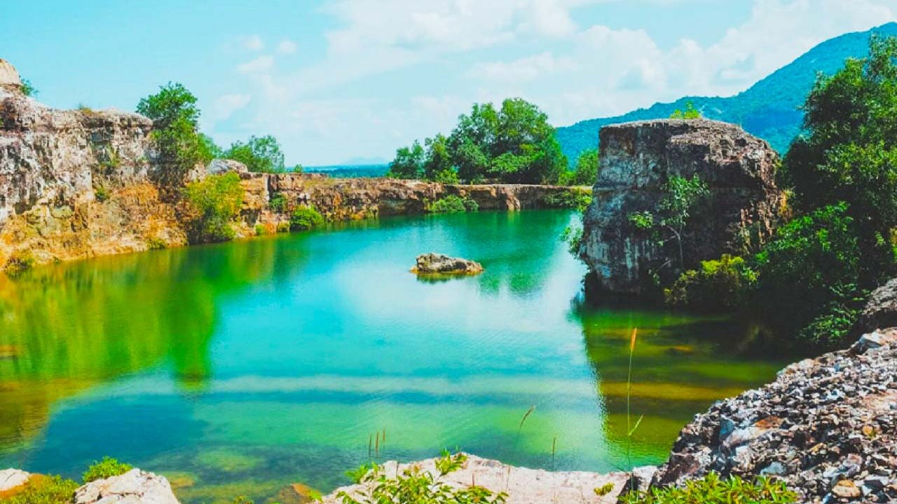 Chùa Bánh Xèo An Giang - Viếng Thiền viện Đông Lai (2025) 43 Hồ Tà Pạ Tri Tôn